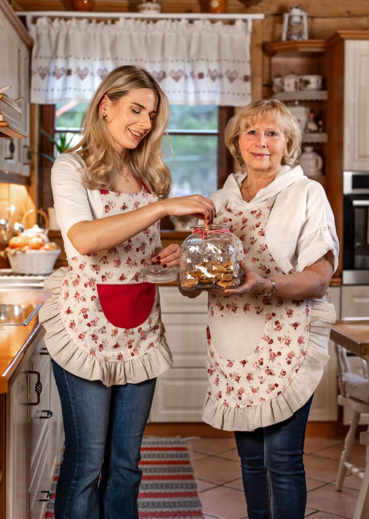 Prezent dla Babci na Dzien Babci Elegancki Fartuch Kuchenny Madame Mami 12 1