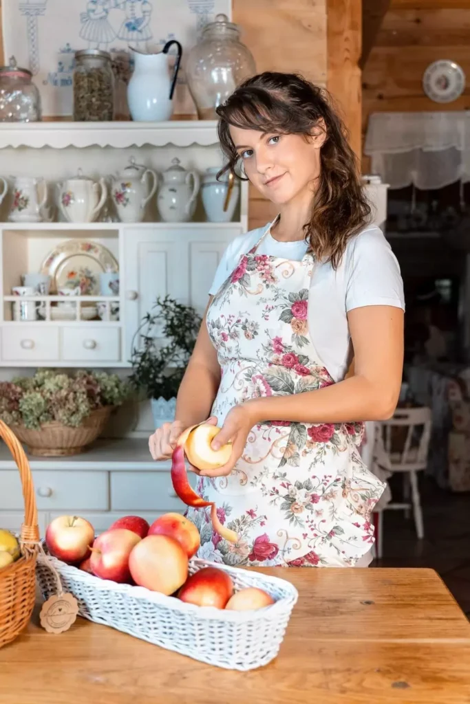 Ladny fartuch kuchenny z falbankami 10